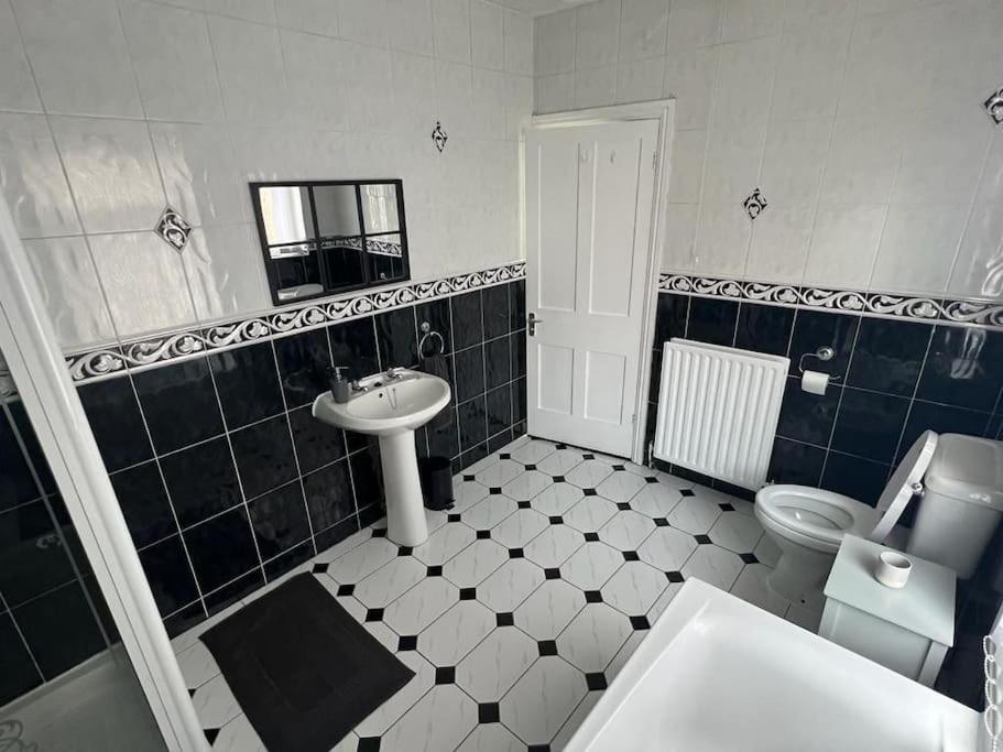 No 33 Central Blackpool